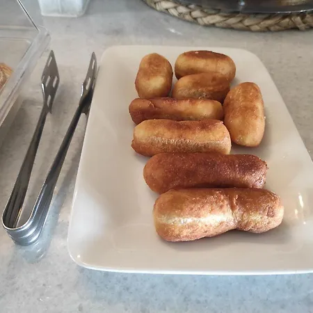 Ξενοδοχείο με διαμερίσματα πράσινο - γαλάζιο Mourésion