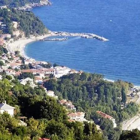 Ξενοδοχείο με διαμερίσματα πράσινο - γαλάζιο 3*