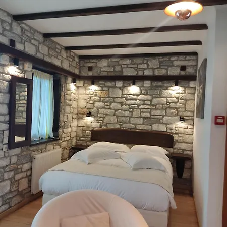 πράσινο - γαλάζιο 3* Mourésion