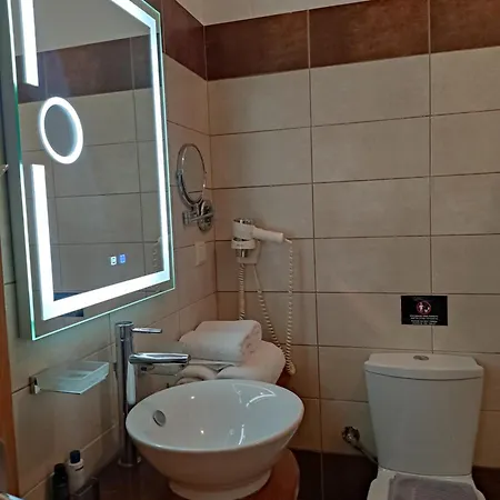 Ξενοδοχείο με διαμερίσματα πράσινο - γαλάζιο Mourésion