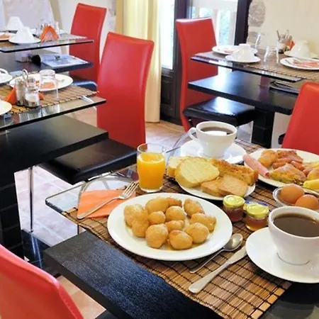 מלון דירות Prasino - Galazio 3*